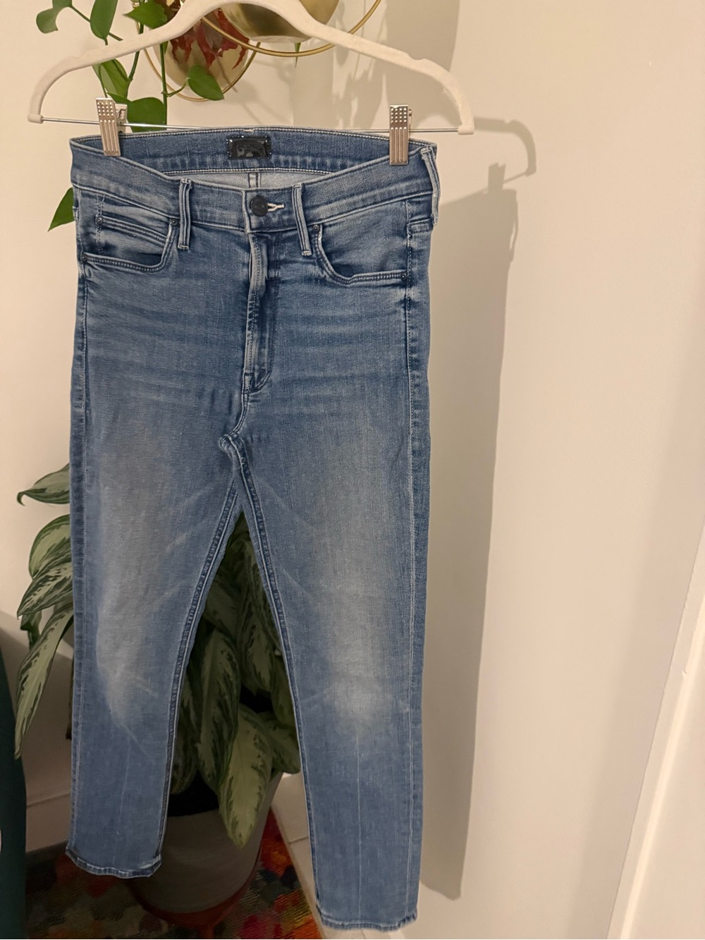 Mother Denim - The Midrise Dazzler Ankle Jeans - Picture 4 of 9